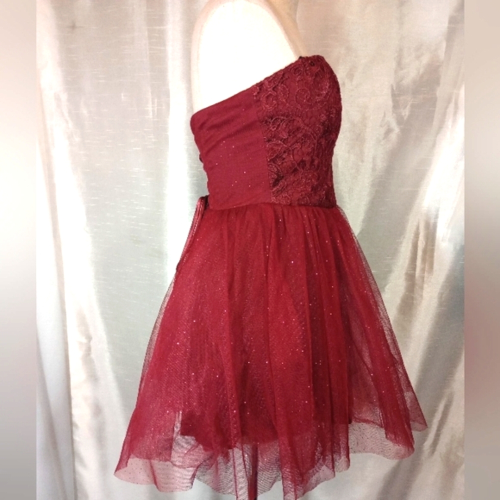 Speechless Strapless Formal, Sparkles, Short burgundy Corset LaceUp Back, Lace,5 - Picture 6 of 12